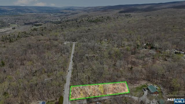 13 Oak Ridge Road, Montague, NJ 07827