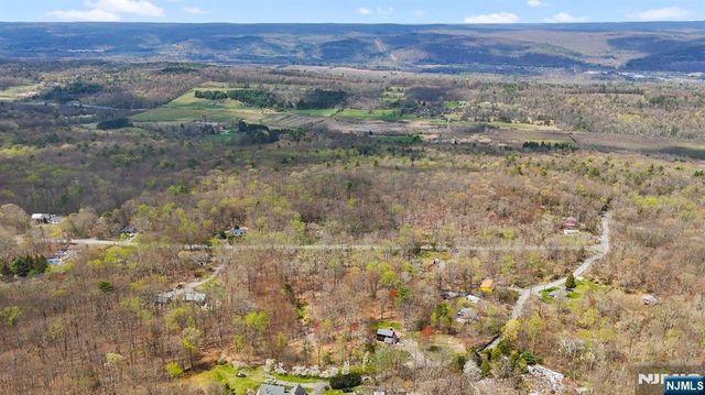 13 Oak Ridge Road, Montague, NJ 07827