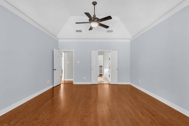 142 W Shadowpoint Circle, The Woodlands, TX 77381