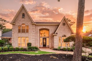 142 W Shadowpoint Circle, The Woodlands, TX 77381
