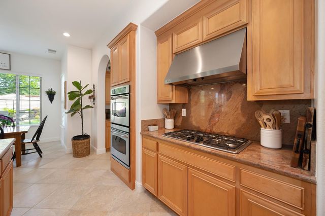 3800 Monteverde Dr, Lincoln, CA 95648