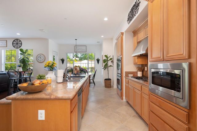 3800 Monteverde Dr, Lincoln, CA 95648