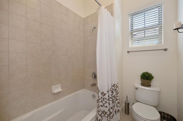 3800 Monteverde Dr, Lincoln, CA 95648