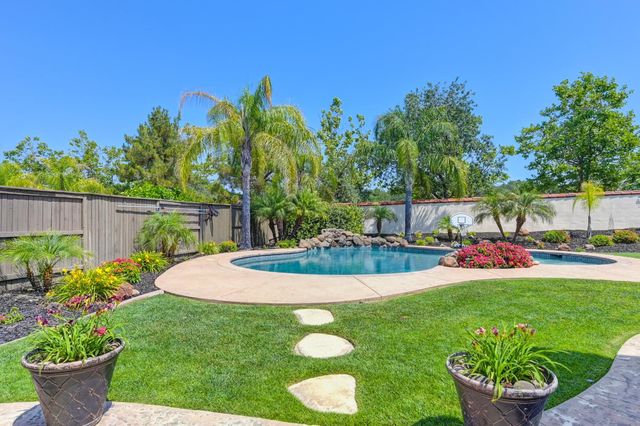 3800 Monteverde Dr, Lincoln, CA 95648