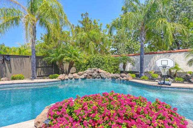 3800 Monteverde Dr, Lincoln, CA 95648