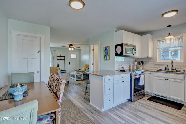 202 Bayview Drive, N Topsail Beach, NC 28460