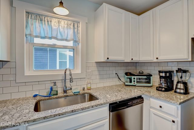 202 Bayview Drive, N Topsail Beach, NC 28460