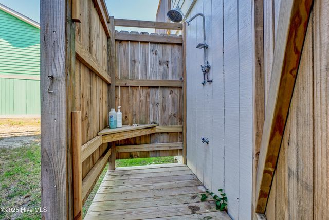 202 Bayview Drive, N Topsail Beach, NC 28460