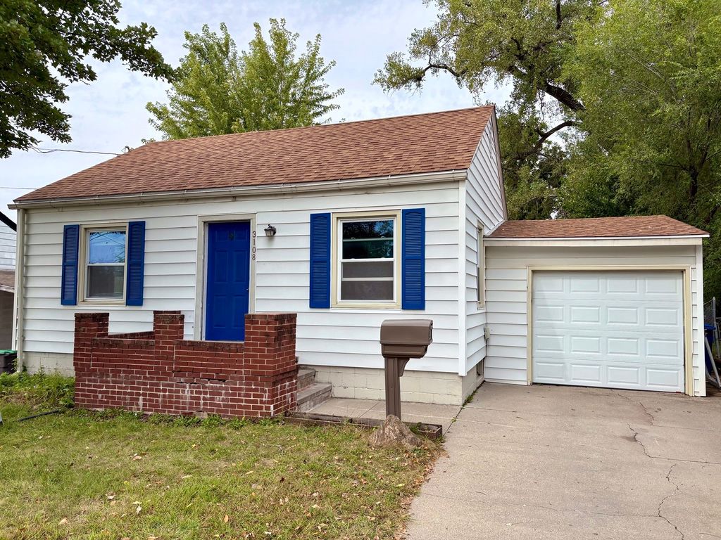 3108 Kinsey Avenue, Des Moines, IA 50317