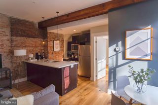 238 S 20TH ST #201, Philadelphia, PA 19103
