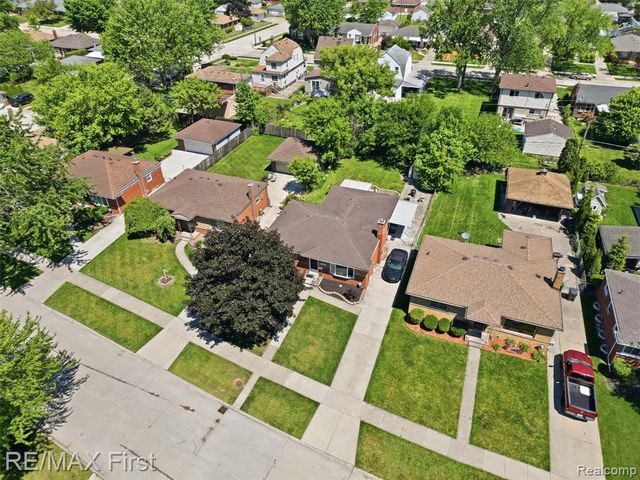 21213 Centennial Street, Saint Clair Shores, MI 48081