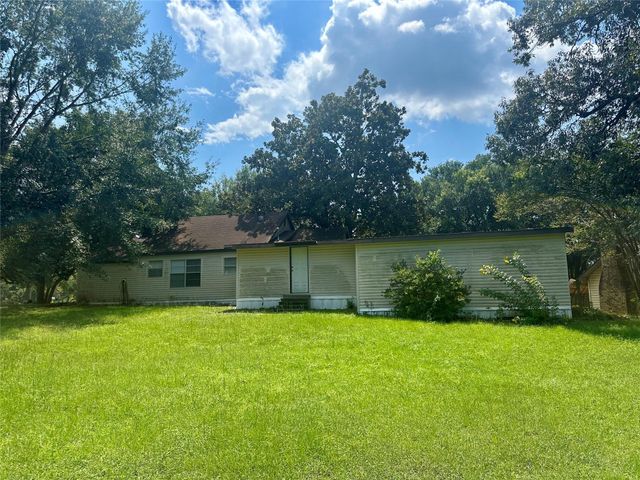 1505 S Houston Avenue, Livingston, TX 77351