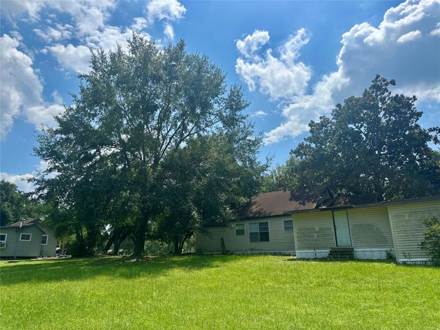 1505 S Houston Avenue, Livingston, TX 77351