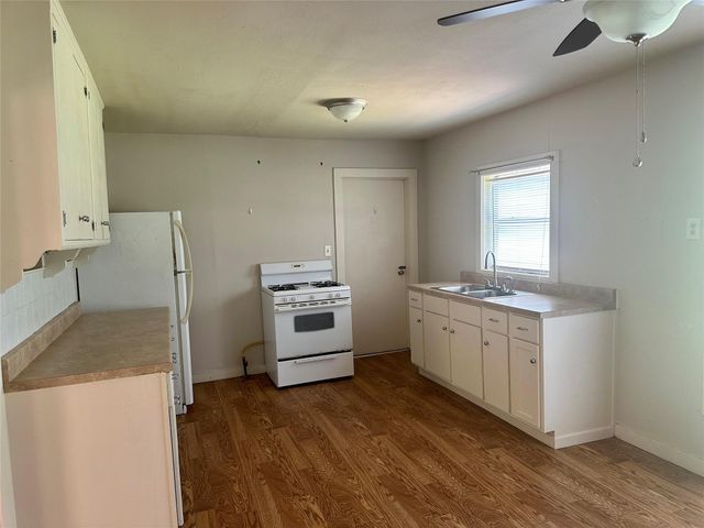 1505 S Houston Avenue, Livingston, TX 77351