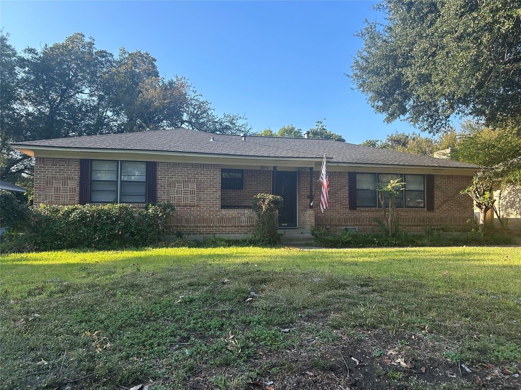 8051 Fall River Drive, Dallas, TX 75228