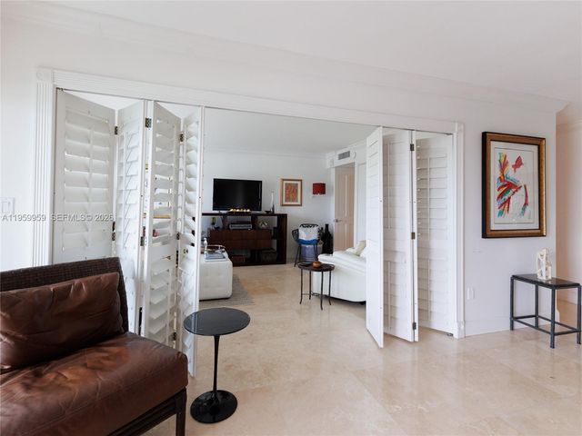550 Ocean Dr 8B, Key Biscayne, FL 33149