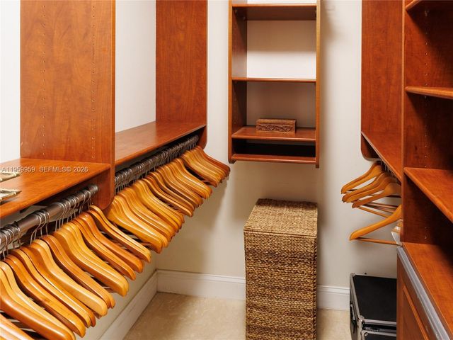 550 Ocean Dr 8B, Key Biscayne, FL 33149