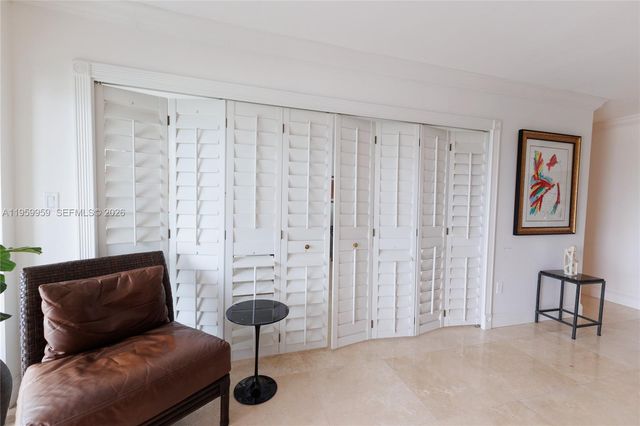 550 Ocean Dr 8B, Key Biscayne, FL 33149