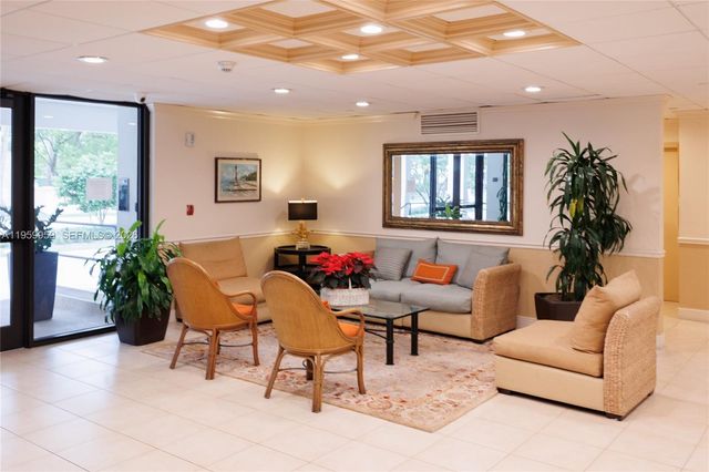 550 Ocean Dr 8B, Key Biscayne, FL 33149