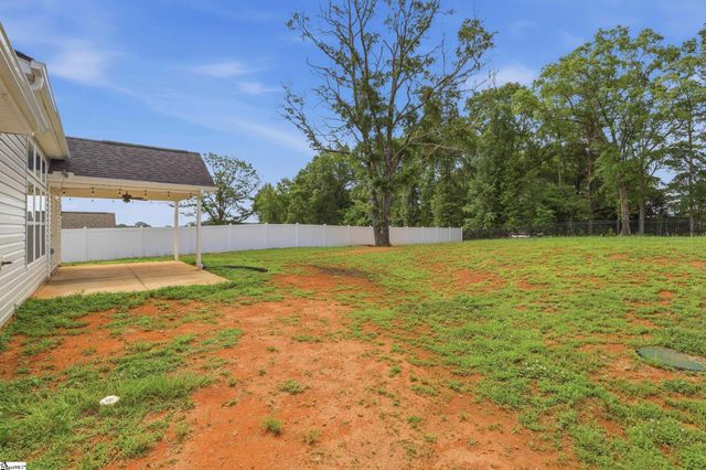 513 Fairlead Lane, Chesnee, SC 29323