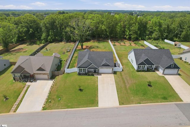 513 Fairlead Lane, Chesnee, SC 29323