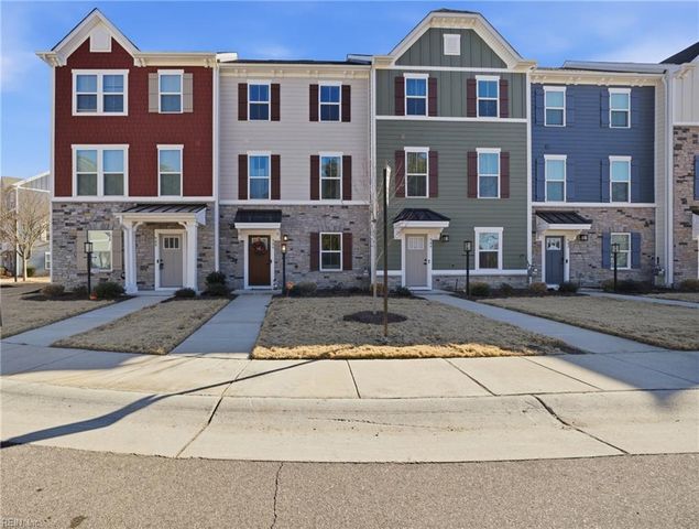 906 Capstan WAY, Chesapeake, VA 23323