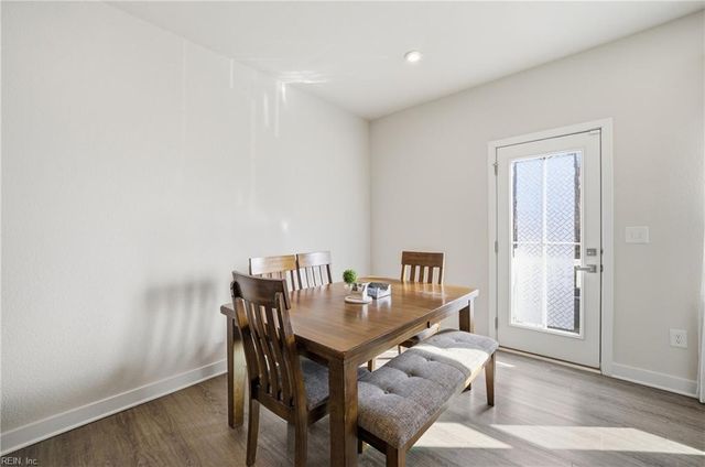 906 Capstan WAY, Chesapeake, VA 23323