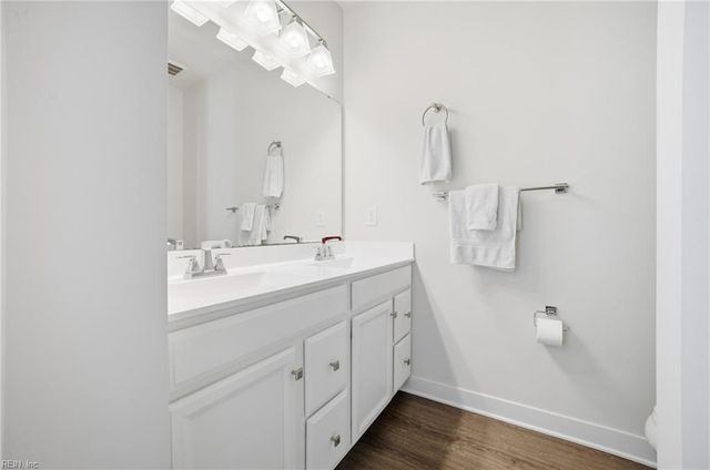 906 Capstan WAY, Chesapeake, VA 23323