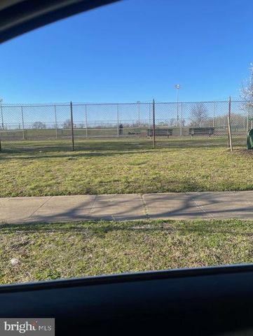 4127 ANACOSTIA AVE NE, Washington, DC 20019