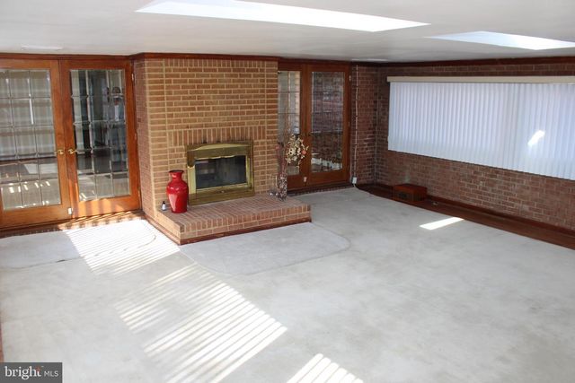 4127 ANACOSTIA AVE NE, Washington, DC 20019