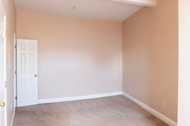 282 Central Ave Apt 5, Dover, NH 03820