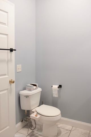 282 Central Ave Apt 5, Dover, NH 03820