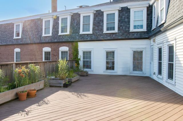 282 Central Ave Apt 5, Dover, NH 03820