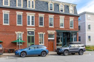 282 Central Ave Apt 5, Dover, NH 03820