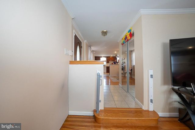 8910 SYLVIA LN, Philadelphia, PA 19115