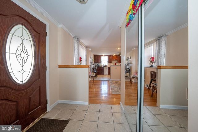 8910 SYLVIA LN, Philadelphia, PA 19115
