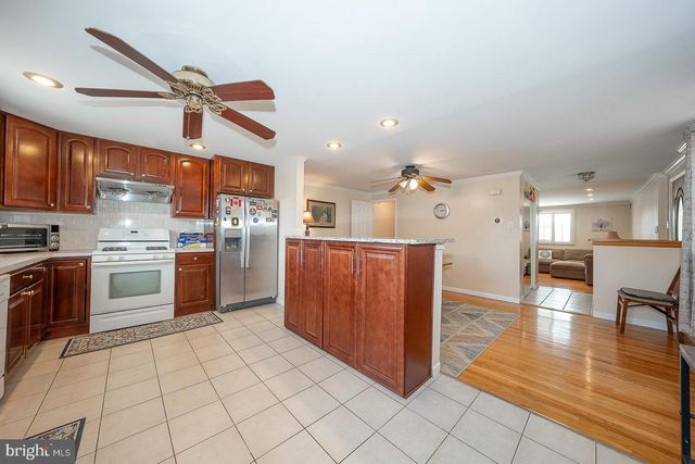 8910 SYLVIA LN, Philadelphia, PA 19115