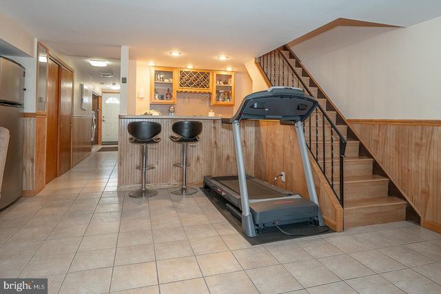 8910 SYLVIA LN, Philadelphia, PA 19115
