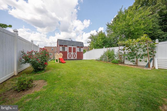8910 SYLVIA LN, Philadelphia, PA 19115
