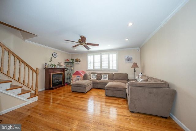 8910 SYLVIA LN, Philadelphia, PA 19115