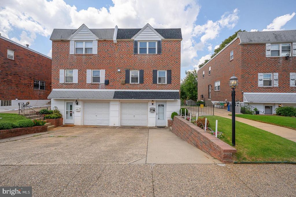 8910 SYLVIA LN, Philadelphia, PA 19115