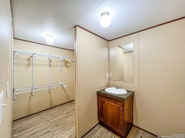 1166 Ramble Hills, Canyon Lake, TX 78133