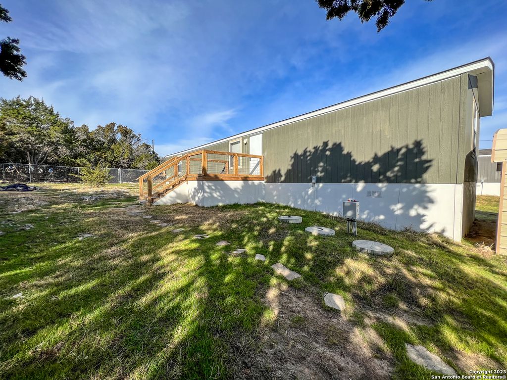 1166 Ramble Hills, Canyon Lake, TX 78133