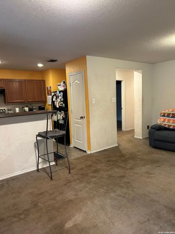 216 HORSE HL, Boerne, TX 78006