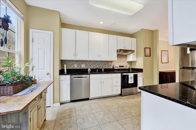 22 FERNS CT, Lutherville Timonium, MD 21093