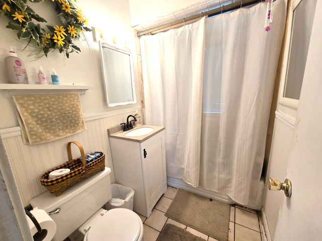 23W563 Woodworth Place, Roselle, IL 60172