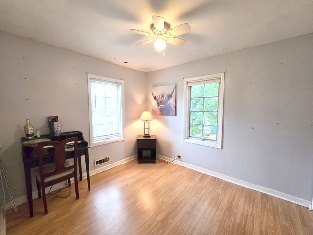 23W563 Woodworth Place, Roselle, IL 60172