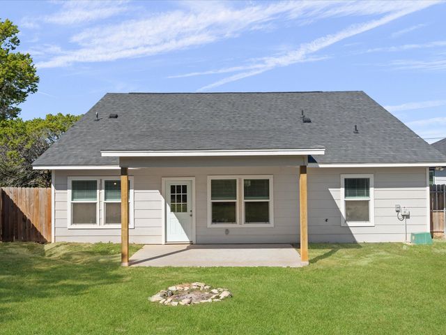 1101 Apache Ridge Road, Granbury, TX 76048