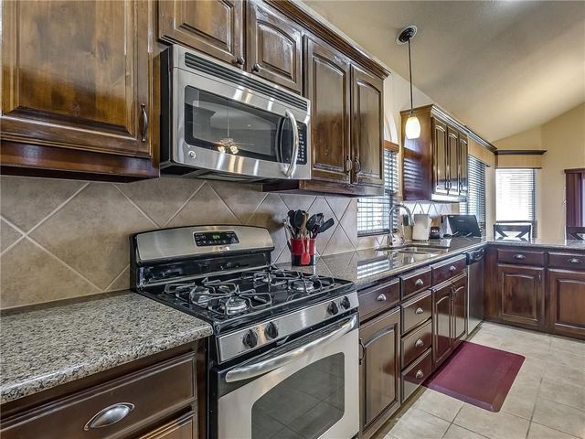 2264 Laurel Forest Drive, Fort Worth, TX 76177