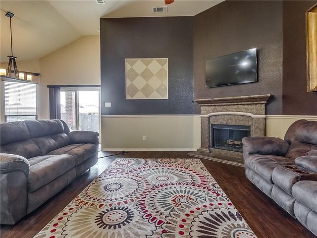 2264 Laurel Forest Drive, Fort Worth, TX 76177